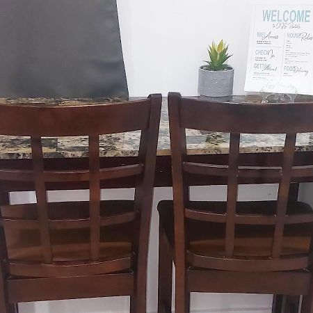 Budget & Basic In Local Neighborhood, 7Min Drive To Downtown Nassau Beach Paradise Apartment Екстериор снимка